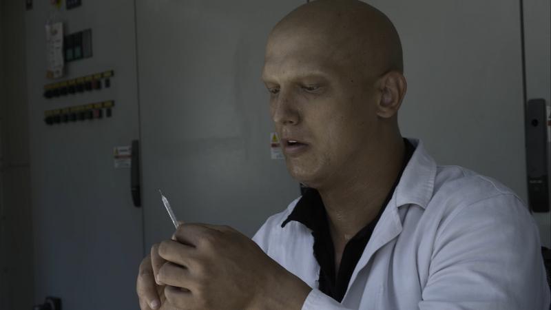 Boğaç Aksoy’un Kemoterapi Sürecinde Rol Aldığı Film Mutlak’ın Galası Yapıldı 